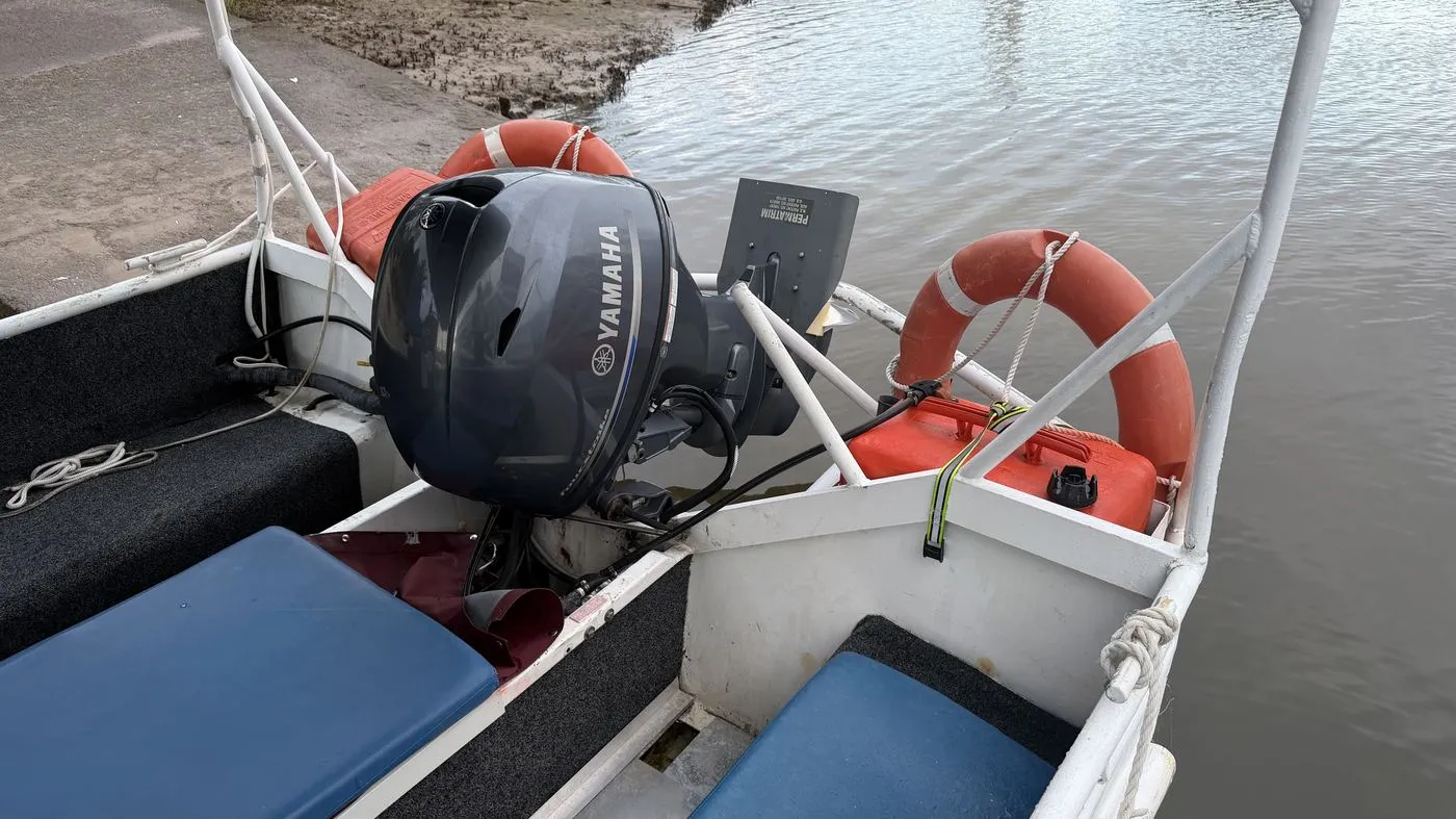 Coral Explorer outboard, photographed by day